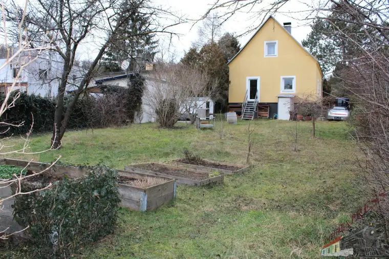 Sehr gut gelegenes Grundstück im 23. Bezirk in Kalksburg mit Altbestand mit Mietvertrag bis Mitte 2028