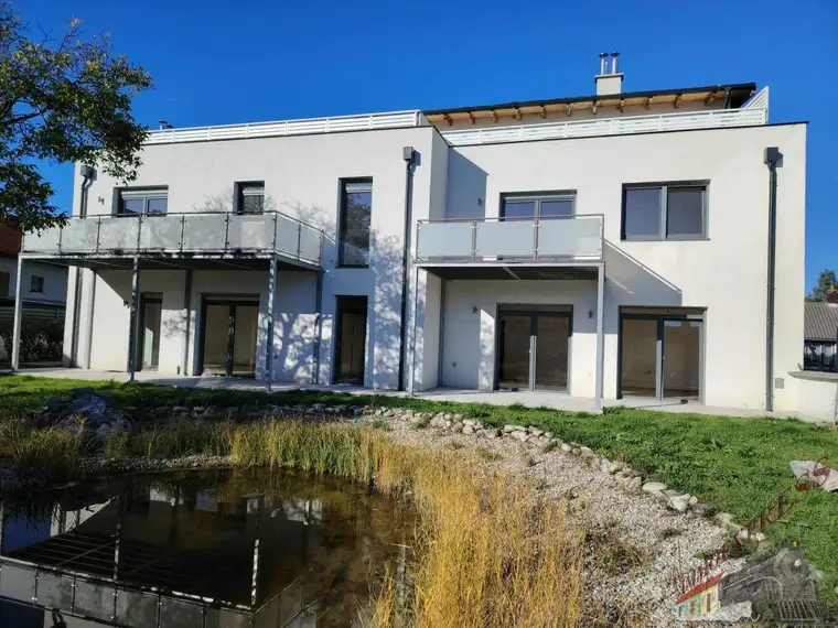 Moderne 3-Zimmerwohnung mit Gartenanteil (ca. 86m²) und Zugang zu Schwimmteich wartet auf Sie!
