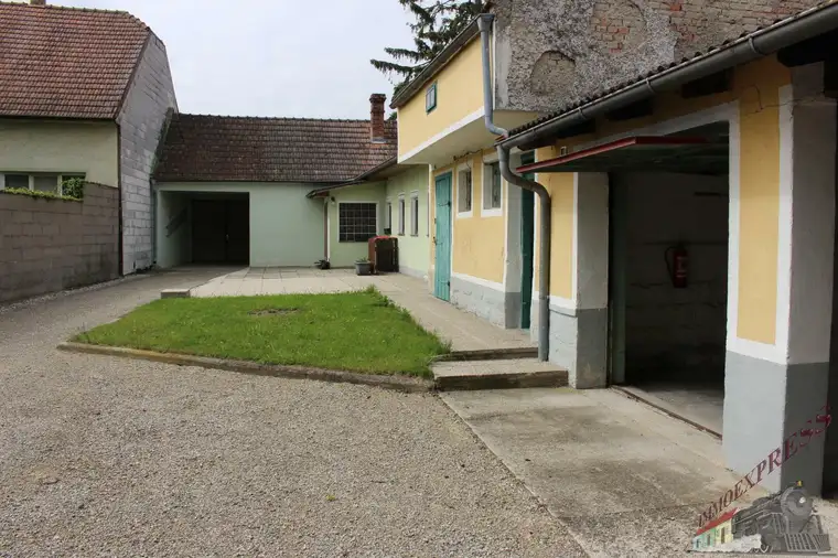 Ideal für kleine Familie mit Wunsch auf Tierhaltung!
