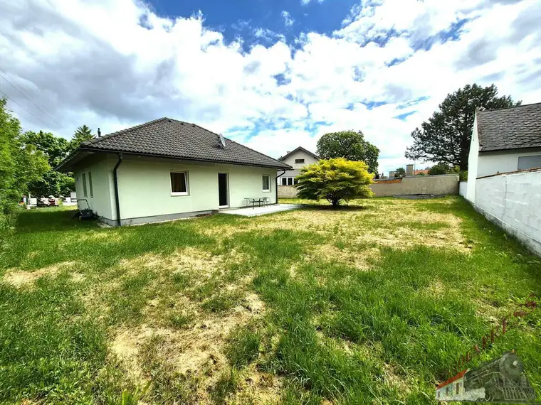 Bungalow mit ausgezeichneter Infrastruktur