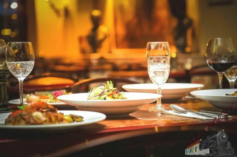 Laufender, top stylischer Restaurantbetrieb mit sehr guten Umsätzen zu vermieten - Kaufoption möglich