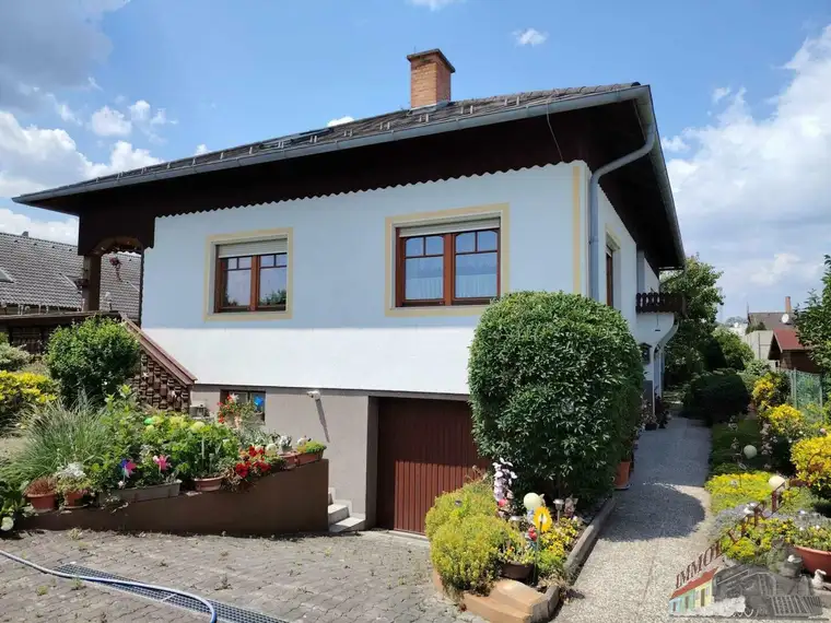 Tolles Einfamilienhaus in versteckter, ruhiger Siedlungslage (Sackgasse) mit schönem Garten wartet!