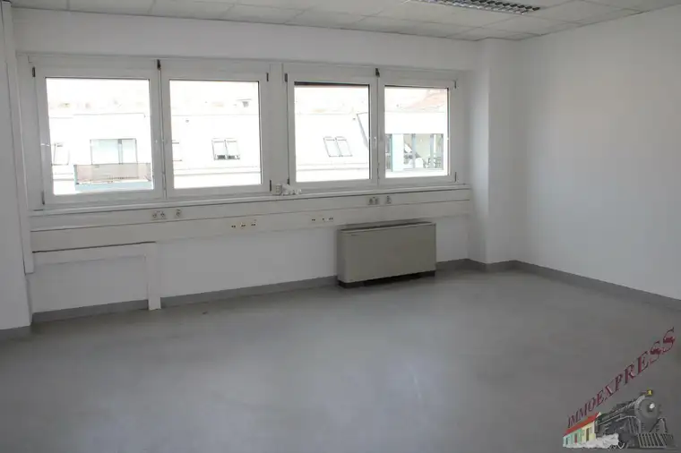 Kompaktes Büro mit 32  m² – €10,00/m² – optimal für Startups
