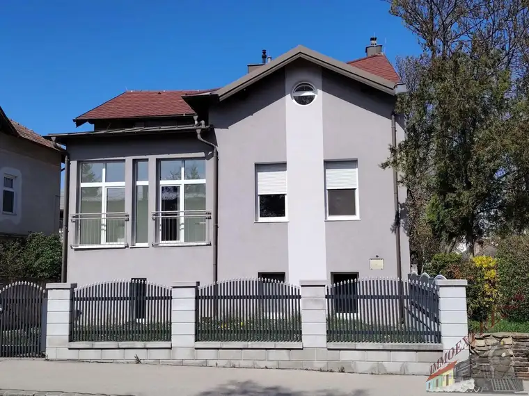Zinshaus / Mehrfamilienhaus auf 3 Etagen – Investor gesucht!