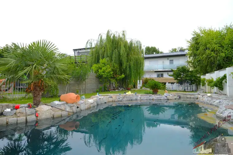 Teilvermietetes Anlageobjekt/Mehrfamilienhaus - SANIERT - 6 Wohneinheiten - 137,53 m² Garage - ERSTE SEEREIHE