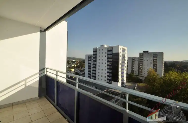 Sonnige Eigentumswohnung mit niedrigen Betriebskosten in bestens sanierter Wohnhausanlage in St. Pölten-Wagram