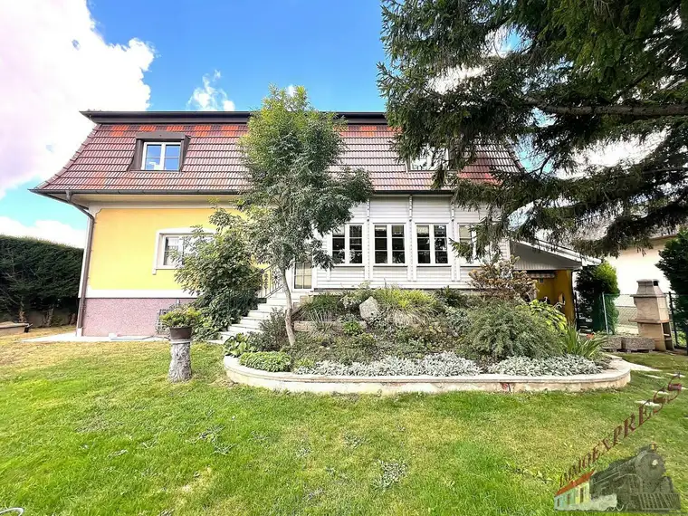 (Reserviert) Familienjuwel mit Gartenparadies! Swimmingpool! Sauna! Ruhelage in Kapellerfeld!