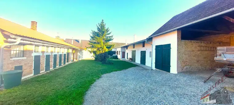 Schöner Bauernhof- 2 Wohneinheiten möglich