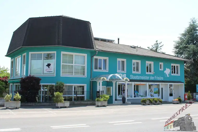 Gut gelegenes Einfamilienhaus aber auch als Zweifamilienhaus verwendbar mit 16 Zimmer in Fischamend - Dachgeschoß Ausbau als Penthouse möglich