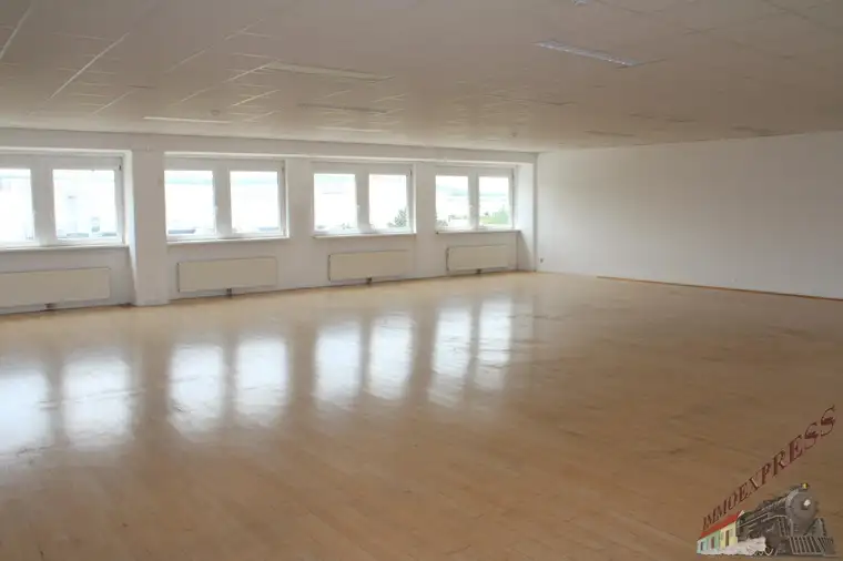 Büro-bzw. Ordinationsräume in Wiener Neudorf - Nähe Bahnhof Grießfeld