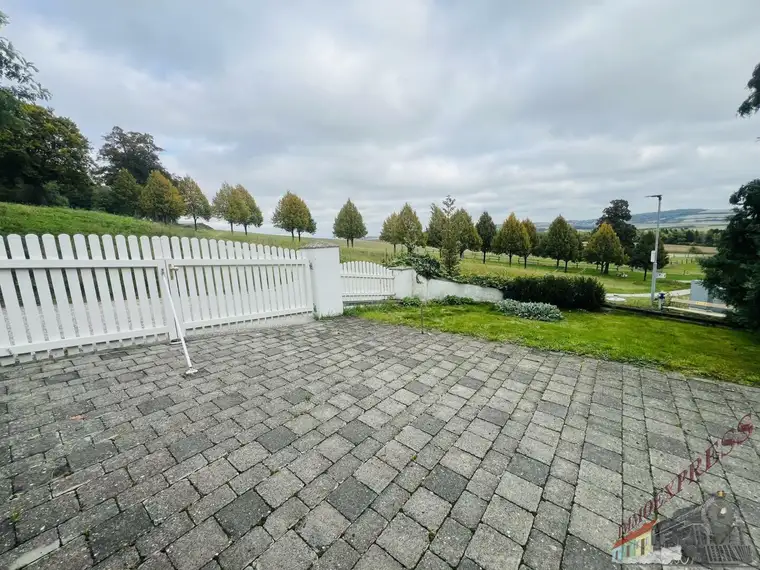 KAUFPREIS NEU! EINZIGARTIG! Eigentum auf 1010 m² Grund. Ruhelage und WEINKELLER