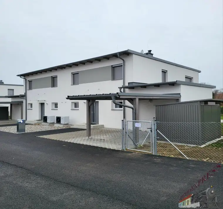 Für Anleger, Neulengbach Doppelhaushälfte - herrliche Lage, derzeit vermietet !