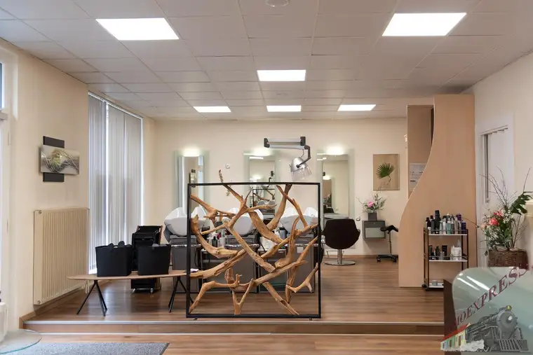Etablierter Friseursalon mit langjährigem zufriedenem Kundenstamm