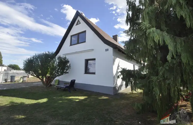 Tag der Offenen Tür am kommenden Freitag und Samstag: Generalsaniertes Einfamilienhaus mit Dachterrasse, Doppelgarage und sehr gepflegtem Garten