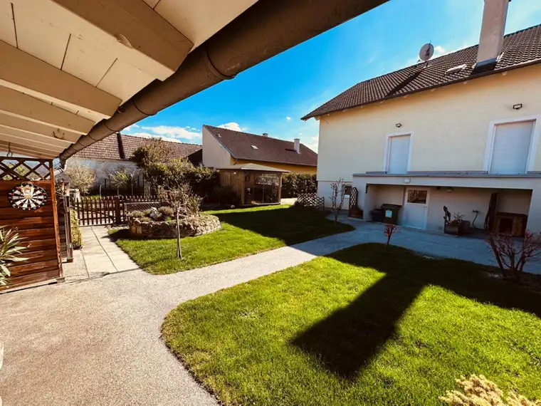 Attraktives Wohnhaus in Saubersdorf – Ihr neues Zuhause auf einem 900 m2 Grundstück und ca 140m² Wohnfläche!