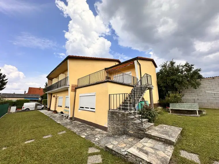 Für Investoren: Wohnhaus mit 8 Zimmern in Bad Sauerbrunn: 500 m2 Grundstücksgröße und 175m² Wohnfläche für nur € 249.000,00!