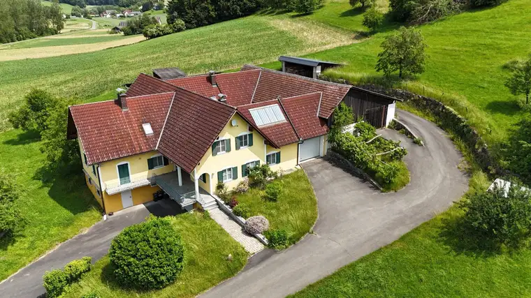 Ehemaliges Bauernhaus Nahe Riegersburg/Steiermark - viel Platz zum Wohlfühlen!