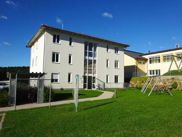 Sehr schöne 3-Zimmer Wohnung in Traberg mit Loggia