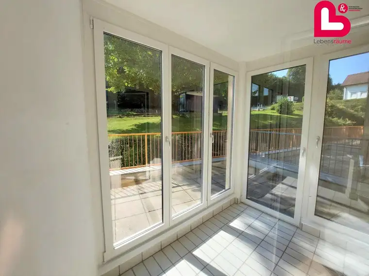 Erdgeschoß- Wohnung mit Terrasse