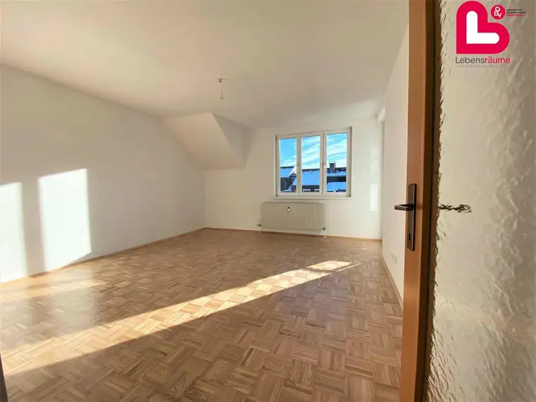Engerwitzdorf! Helle Dachgeschoß Wohnung