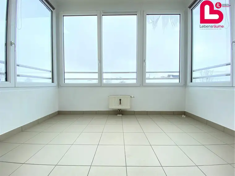 Helle 3-Zimmer Wohnung mit Wintergarten
