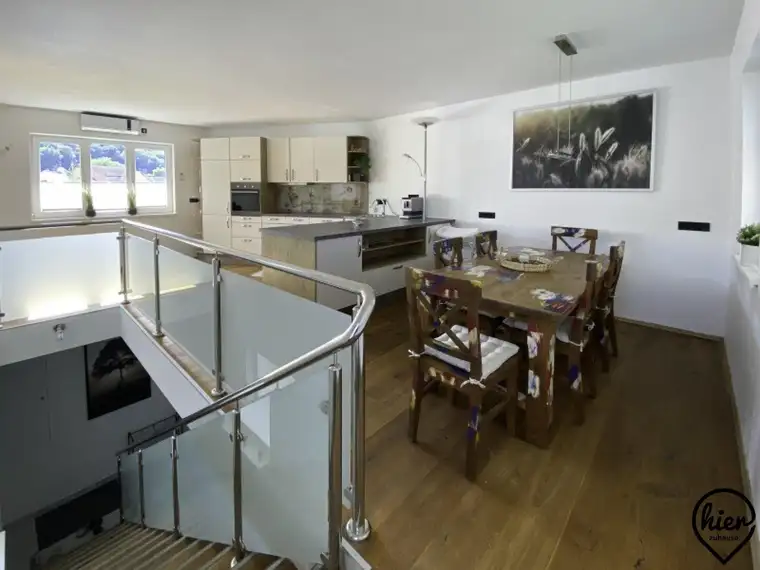 Einfamilienhaus mit Einliegerwohnung 886/1114