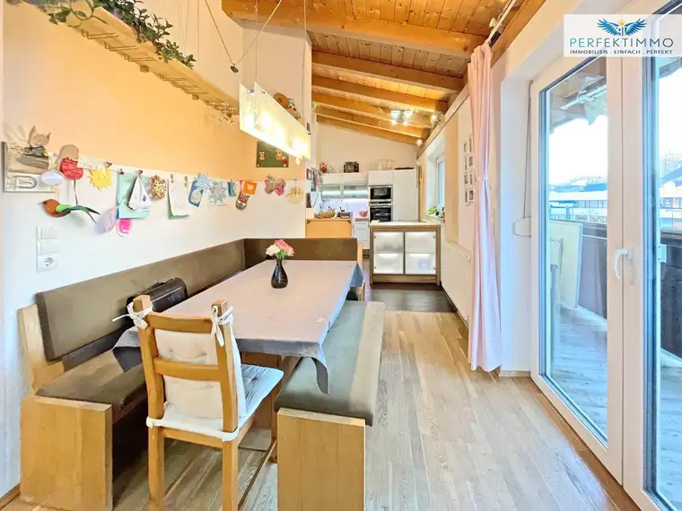 Großzügige 2-Zimmer-Dachgeschosswohnung