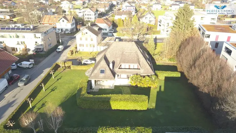 Wohnen &amp; Arbeiten vereint: Villa mit Büro und Hobbyflächen in Götzis!