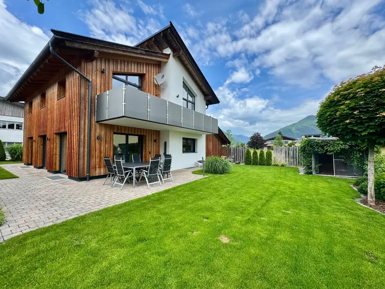 Neuwertiges Einfamilienhaus mit schöner Aussicht