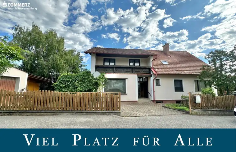 7-Zimmer-Haus mit Gartenhaus und Garage