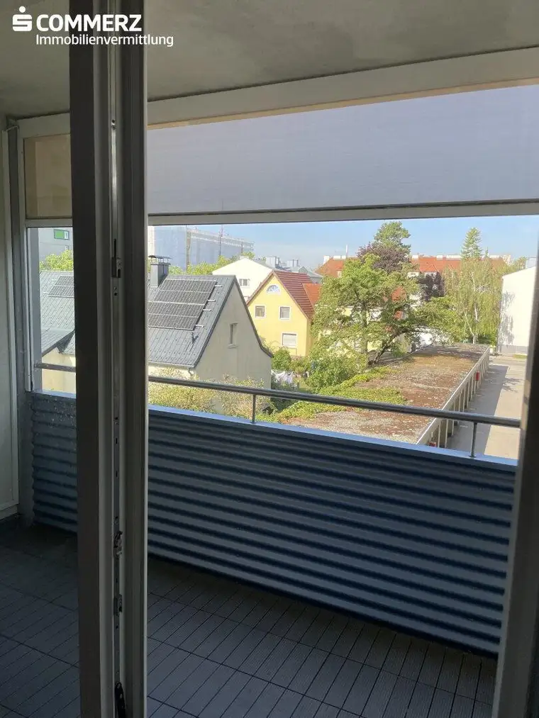 Großzügige Wohnung mit Loggia