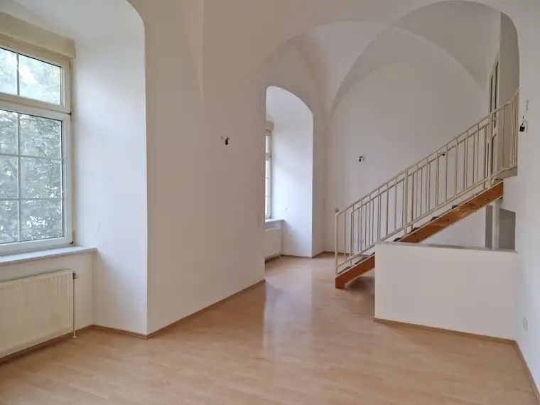 Maisonettenmietwohnung mit historischem Ambiente!