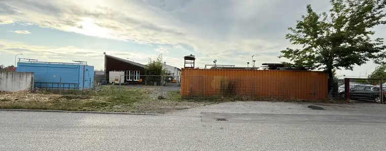 Industriegrund mit 130m² bestehnder Halle