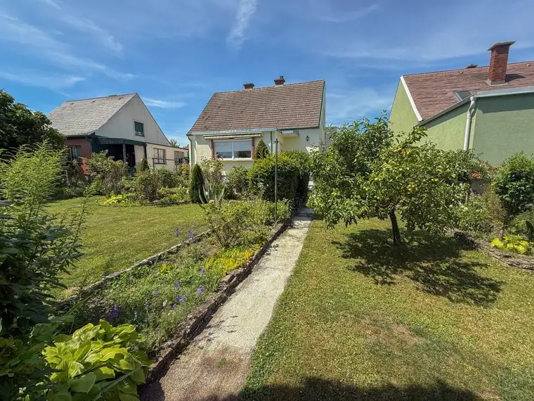 Charmantes Einfamilienhaus mit Garten – Jetzt zum reduzierten Preis!