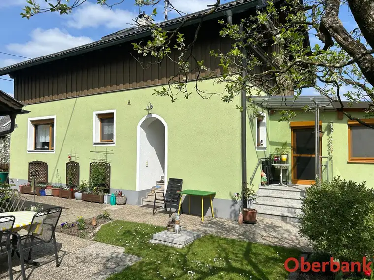 Haus mit Wintergarten