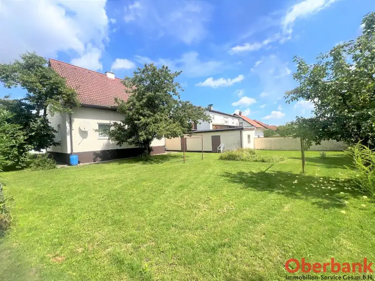 SEHR GEPFLEGTES HAUS IN SCHÖNER LAGE