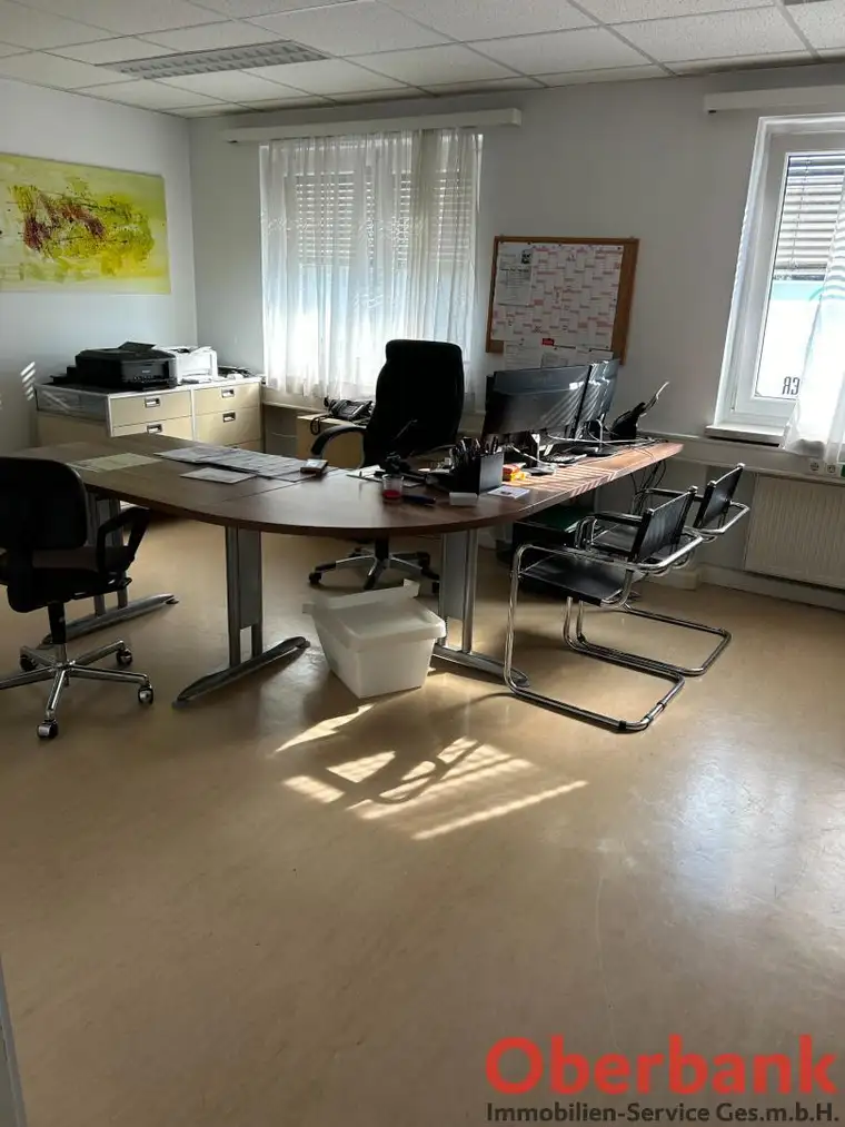 die ersten 3 Monate mietfrei---Büro im Oberbank-Gebäude 2.OG