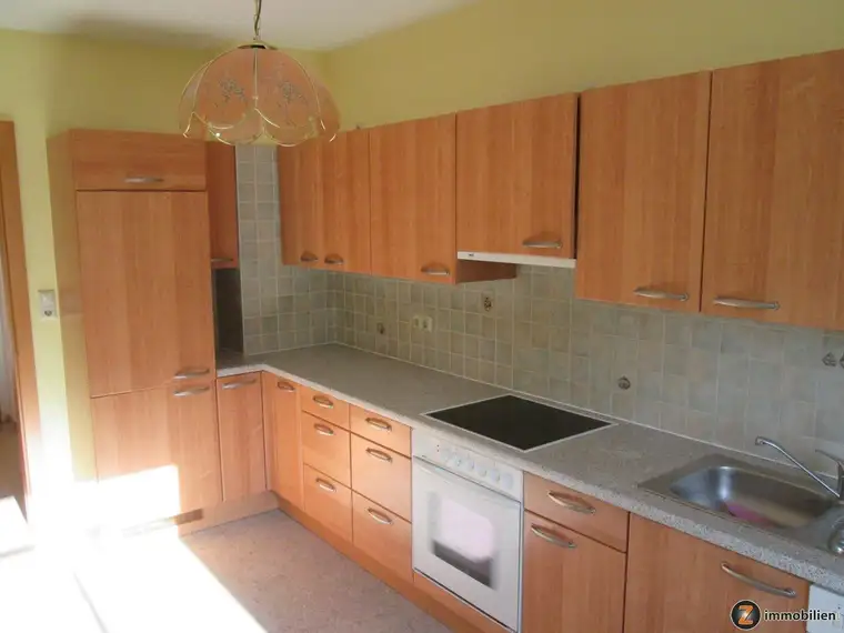 Jennersdorf: Erdgeschoßwohnung, sonnig mit Balkon