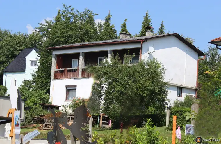 Aschau: Sanierungsbedürftiges Wohnhaus in ruhiger Aussichtslage