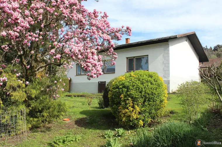 Oberwart: Sanierungsbedürftiges Wohnhaus in ruhiger, zentraler Aussichtslage!