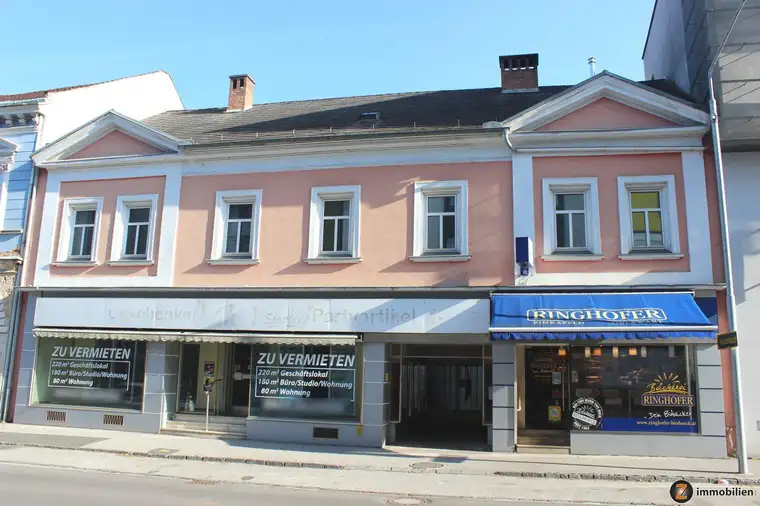 Zentrum Oberwart: Wohn- und Geschäftsgebäude mit großem Baugrund
