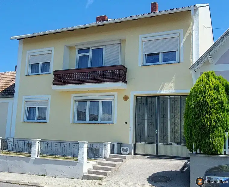 Gepflegtes Ein- Zweifamilienhaus in guter Lage