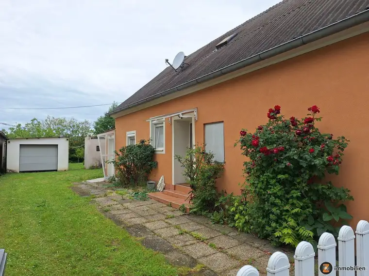 Landhaus mit Potenzial – renovierungsbed. in ruhiger Seitenstraße