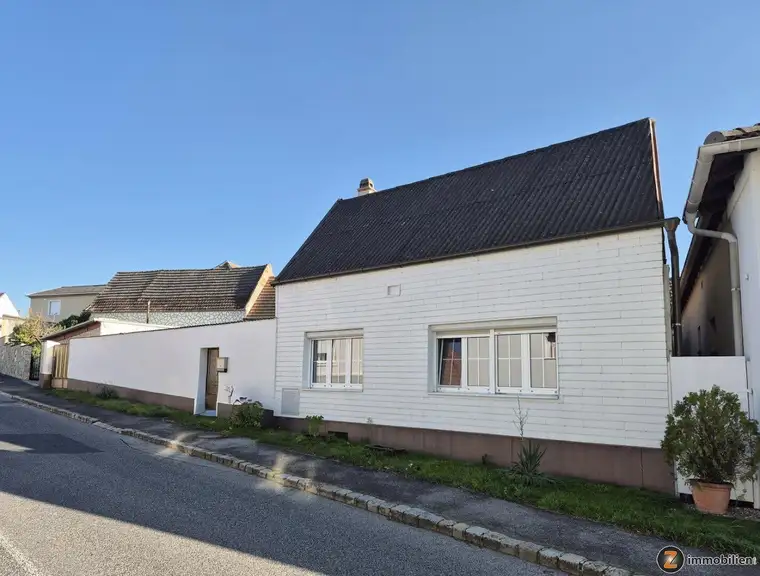 Geräumiges Landhaus mit uneinsehbarem Grundstück