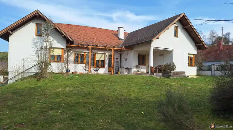 Charmantes Einfamilienhaus mit großer Terrasse!