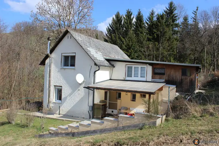 Hochneukirchen: Bezugsfertiges Wohnhaus in traumhafter Aussichtslage