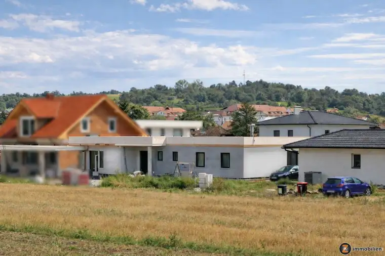 Pinkafeld: Moderner Bungalow mit Pool in grüner Ruhelage
