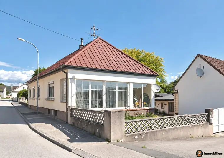 Gepflegtes Einfamilienhaus mit großem Grundstück!