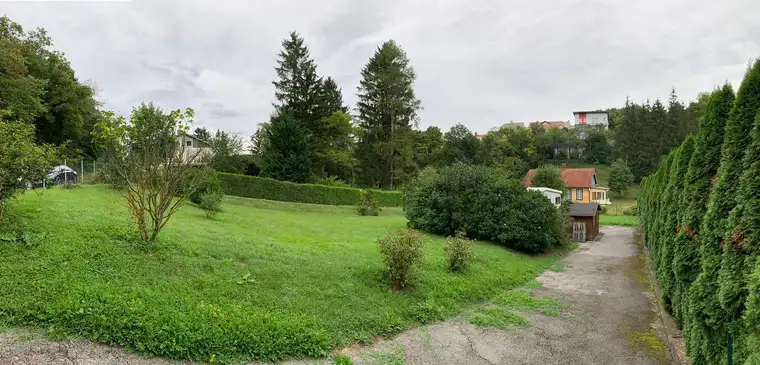 Großzügiges Baugrundstück in Baden zu verkaufen