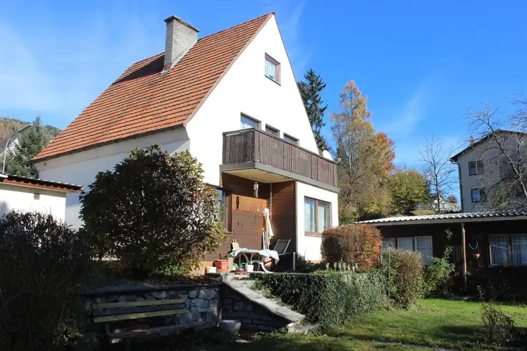 Wohnhaus auf schönem Grundstück inkl. 3 Garagen in Fohnsdorf
